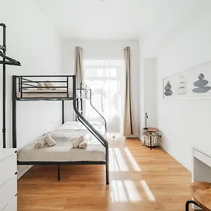 Modern Viena