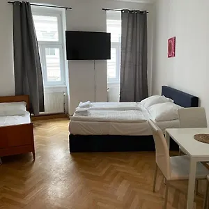 Easybook-in Viena